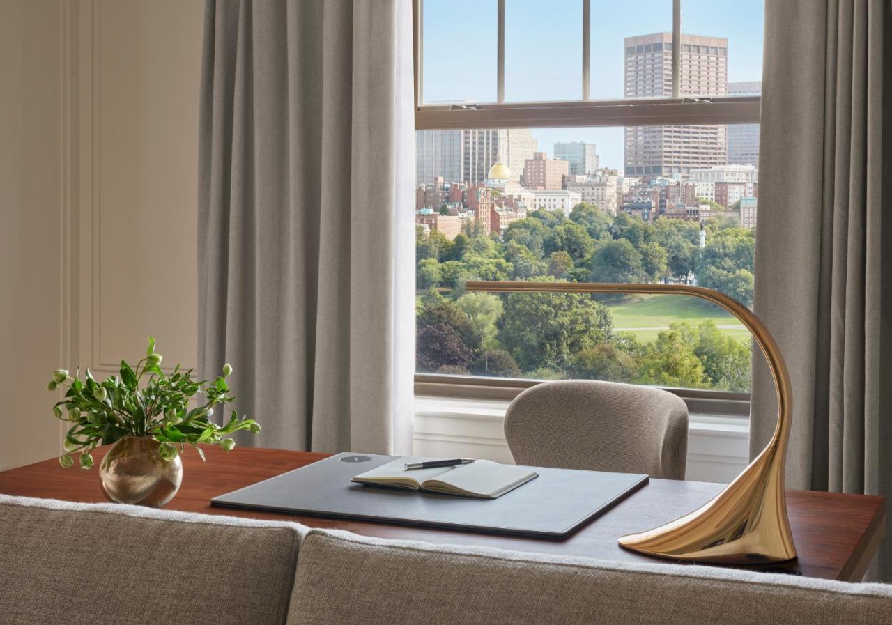 Отель The Newbury Бостон Экстерьер фото The Central Park Tower desk lamp