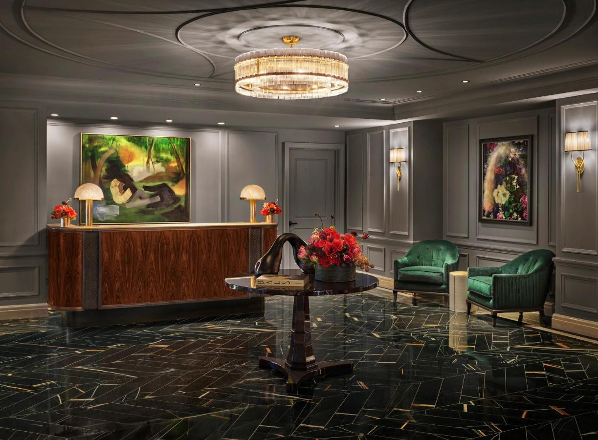 Отель The Newbury Бостон Экстерьер фото The lobby of the Four Seasons Hotel