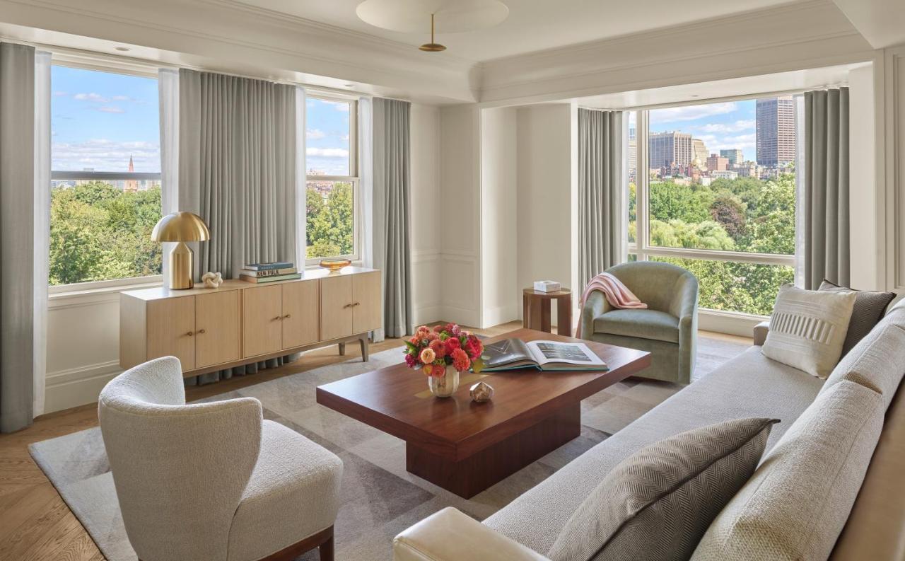 Отель The Newbury Бостон Экстерьер фото A living room at The Park